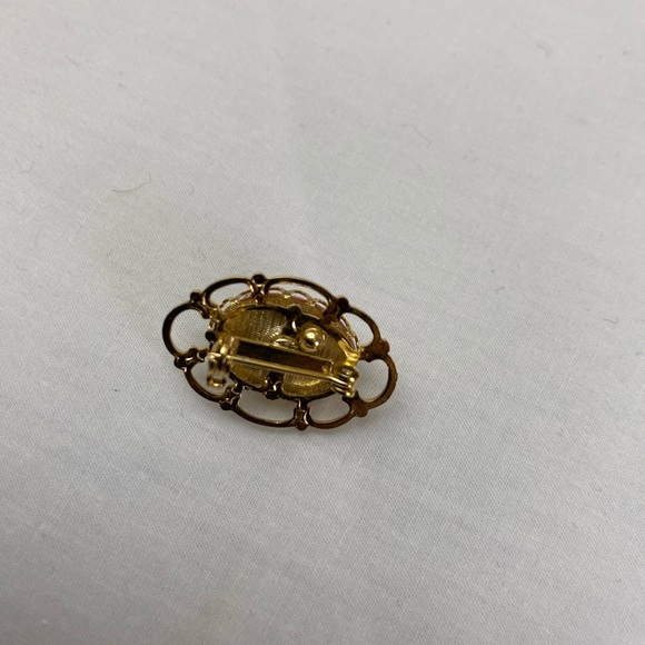 Dry flowered earrings and pin. - Picture 3 of 5